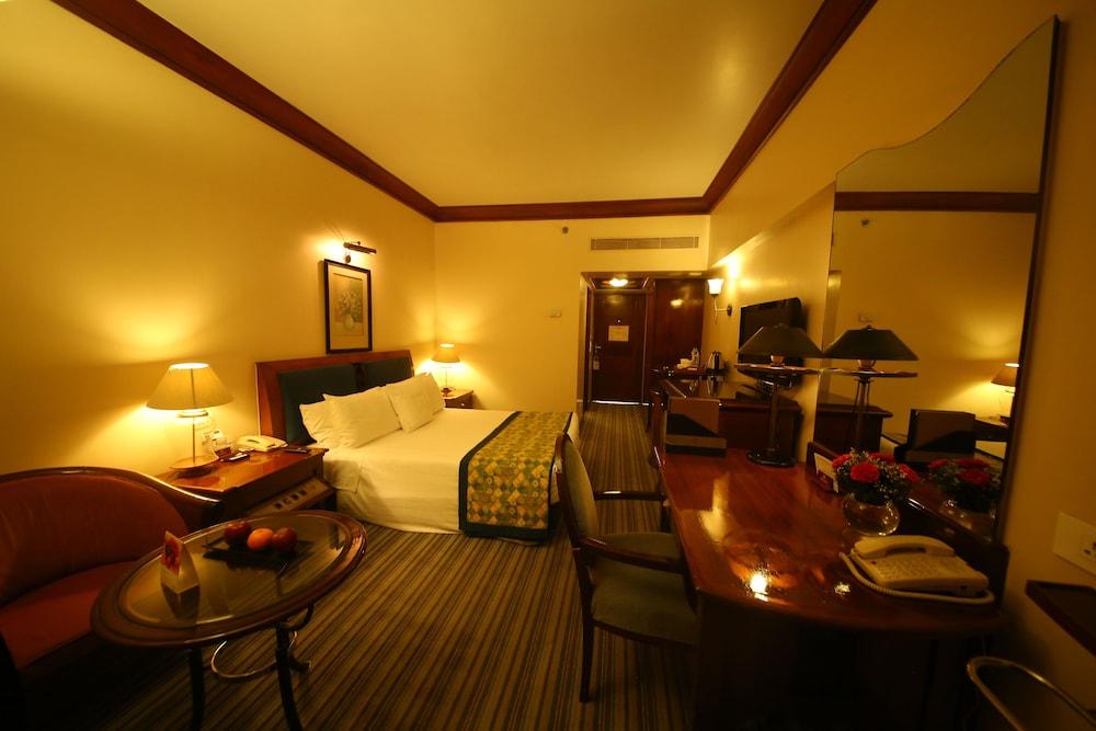 Welcomhotel By Itc Hotels, Devee Grand Bay, Visakhapatnam Exterior photo